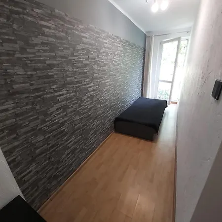 Проживание в семье 2051 Zwyciestwa 23 - Tanie - Samodzielne Zameldowanie - Self Check In