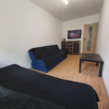 2051 Zwyciestwa 23 - Tanie - Samodzielne Zameldowanie - Self Check In Проживание в семье *