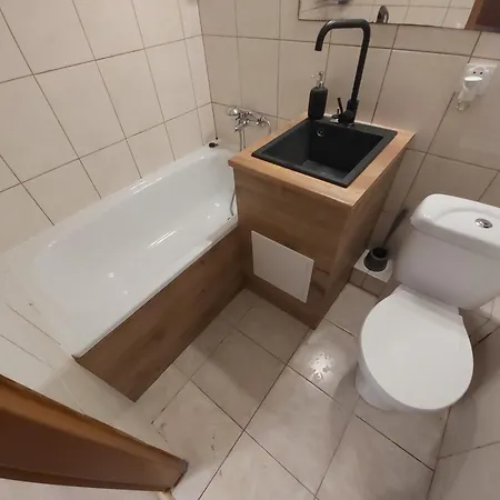 Проживание в семье 2051 Zwyciestwa 23 - Tanie - Samodzielne Zameldowanie - Self Check In Познань