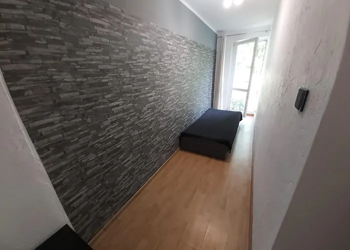 Проживание в семье 2051 Zwyciestwa 23 - Tanie - Samodzielne Zameldowanie - Self Check In