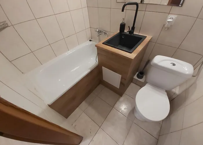 Проживание в семье 2051 Zwyciestwa 23 - Tanie - Samodzielne Zameldowanie - Self Check In Познань