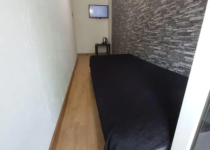 2051 Zwyciestwa 23 - Tanie - Samodzielne Zameldowanie - Self Check In Проживание в семье