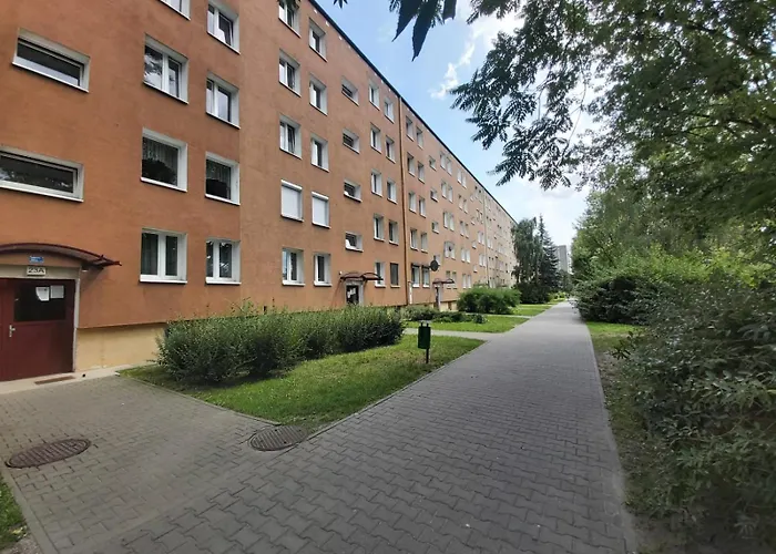 Проживание в семье 2051 Zwyciestwa 23 - Tanie - Samodzielne Zameldowanie - Self Check In *